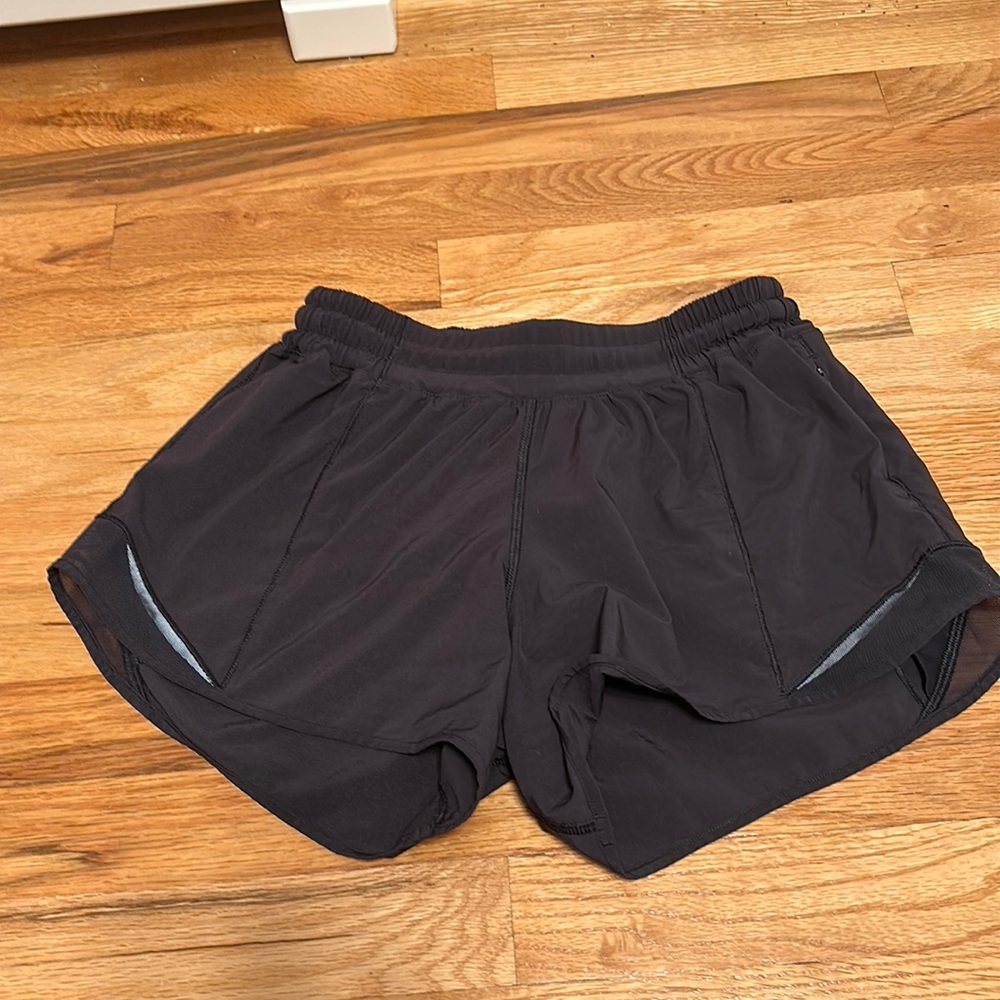 Lululemon size 6 athletic shorts
